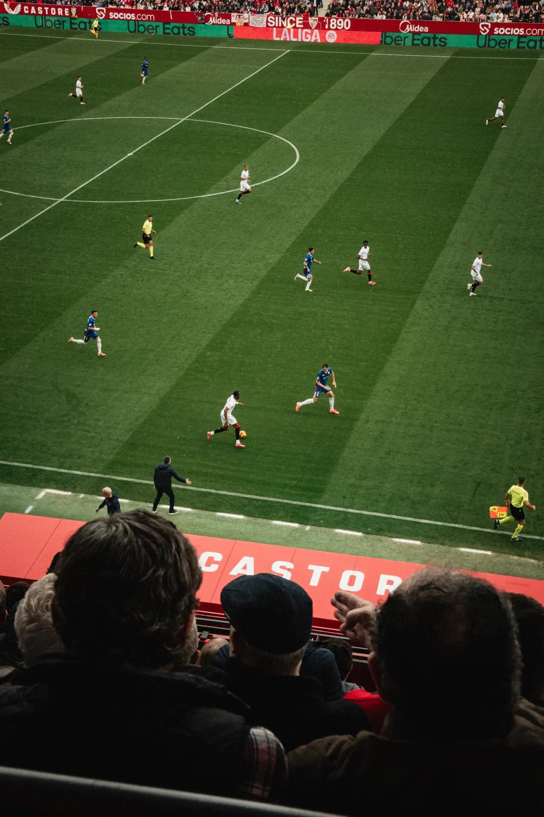 Sevilla breaking forward, seen from the stands